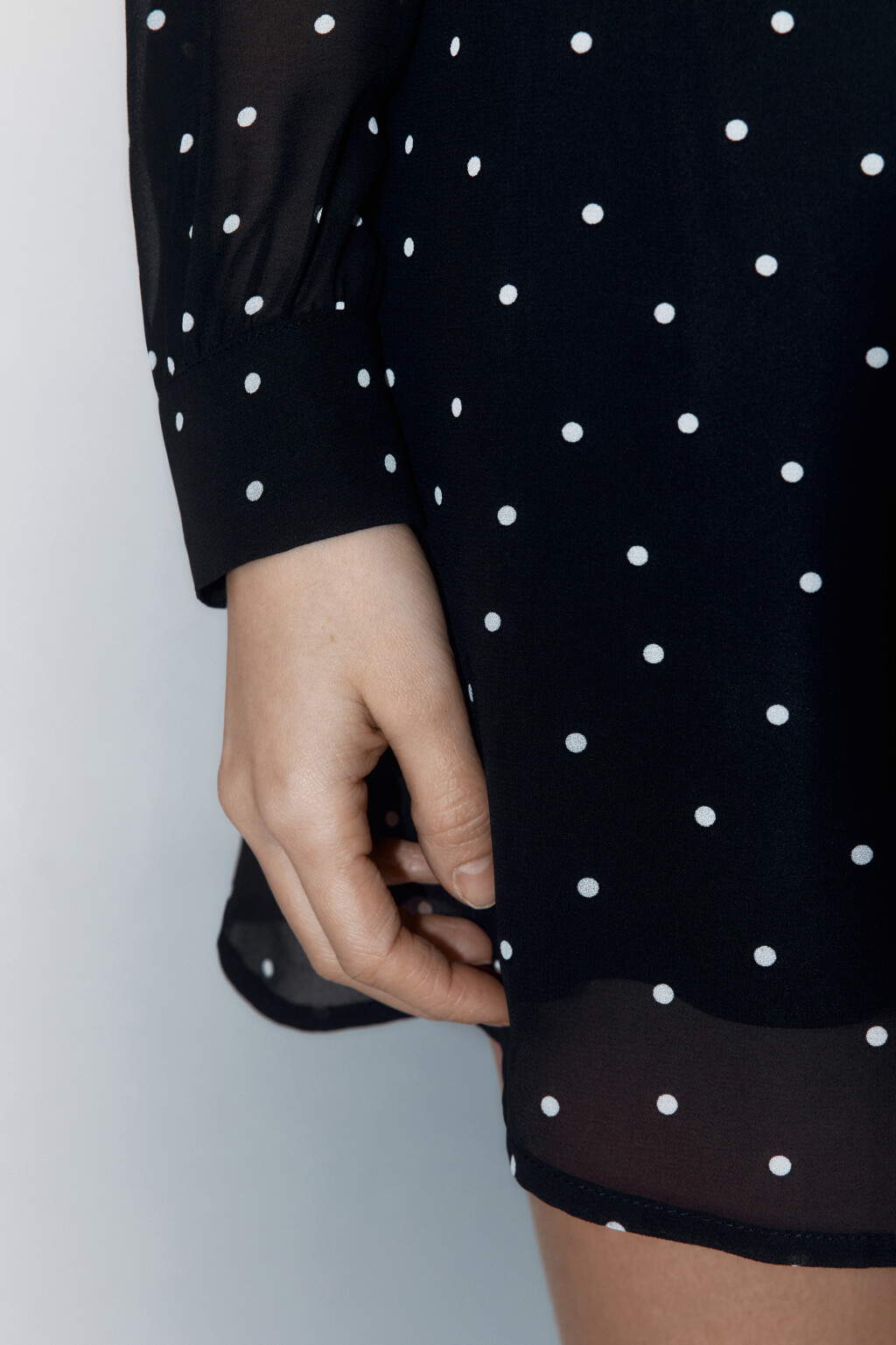 Платье шифоновое с белым воротничком - цвет черный - 8