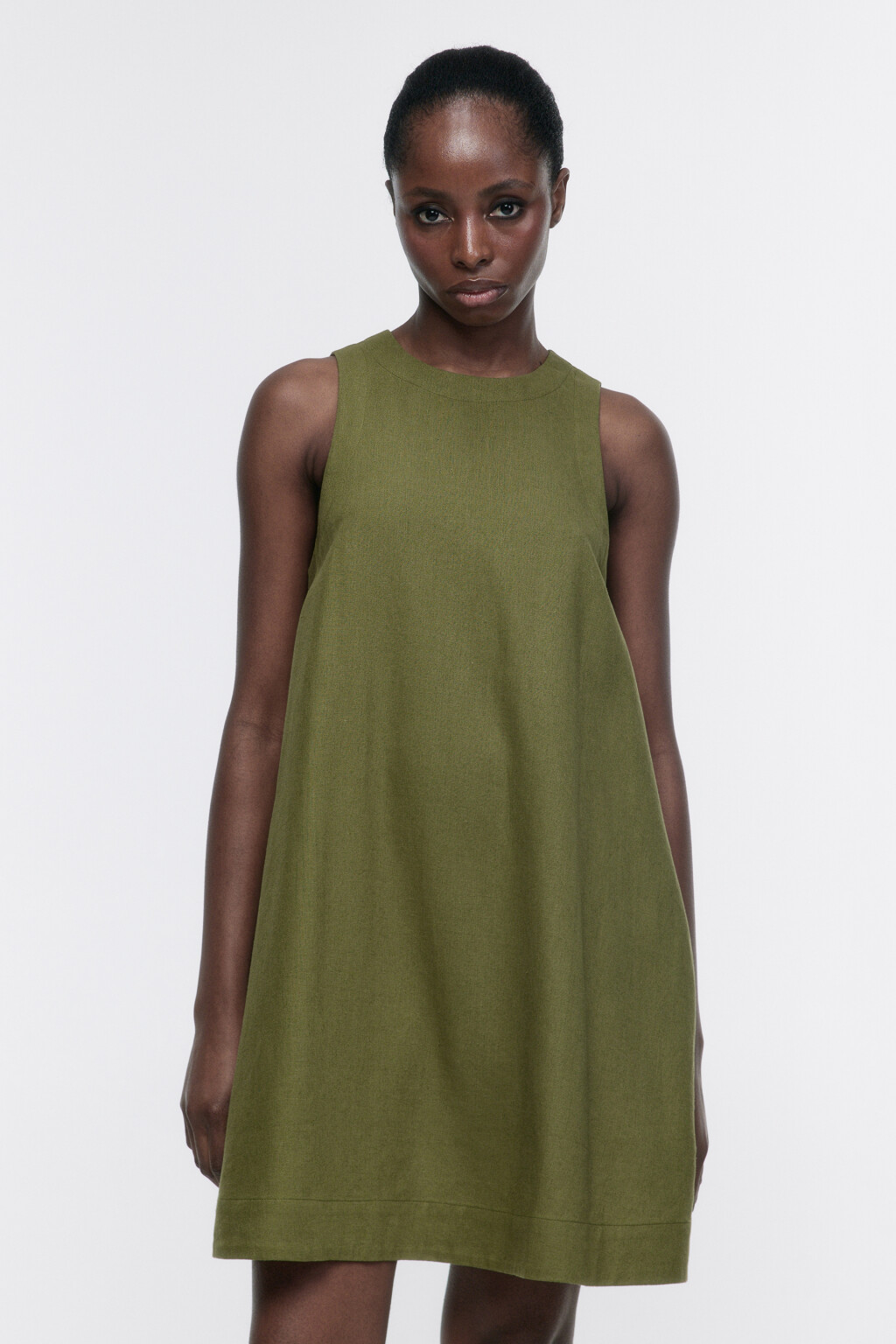 Платье А-силуэта мини льняное - цвет зеленый - 2