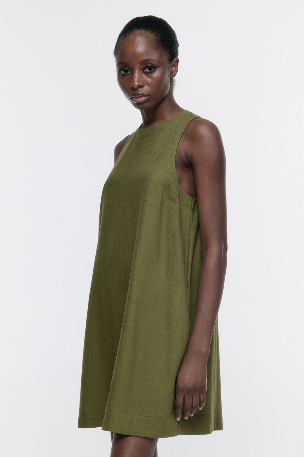 Платье А-силуэта мини льняное - цвет зеленый - 3