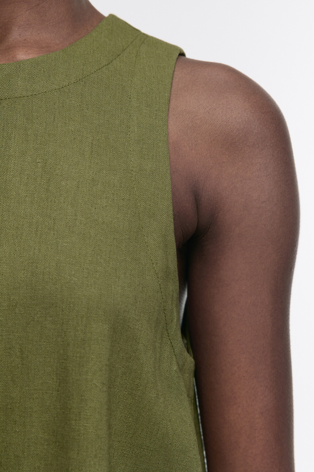 Платье А-силуэта мини льняное - цвет зеленый - 7