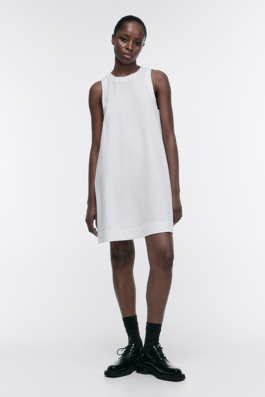 Платье А-силуэта мини льняное - цвет белый - 5