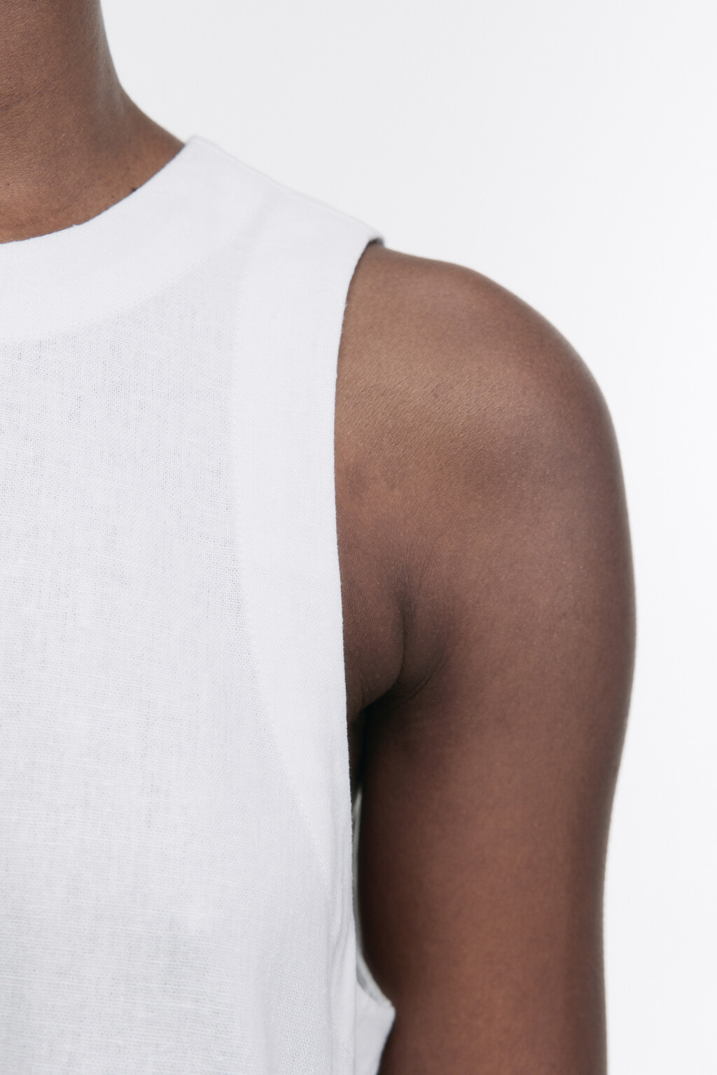 Платье А-силуэта мини льняное - цвет белый - 7