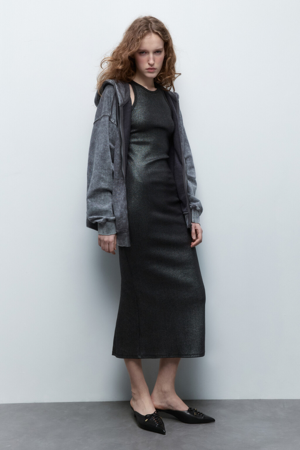 Платье-майка миди хлопковое в рубчик - цвет серый - 5