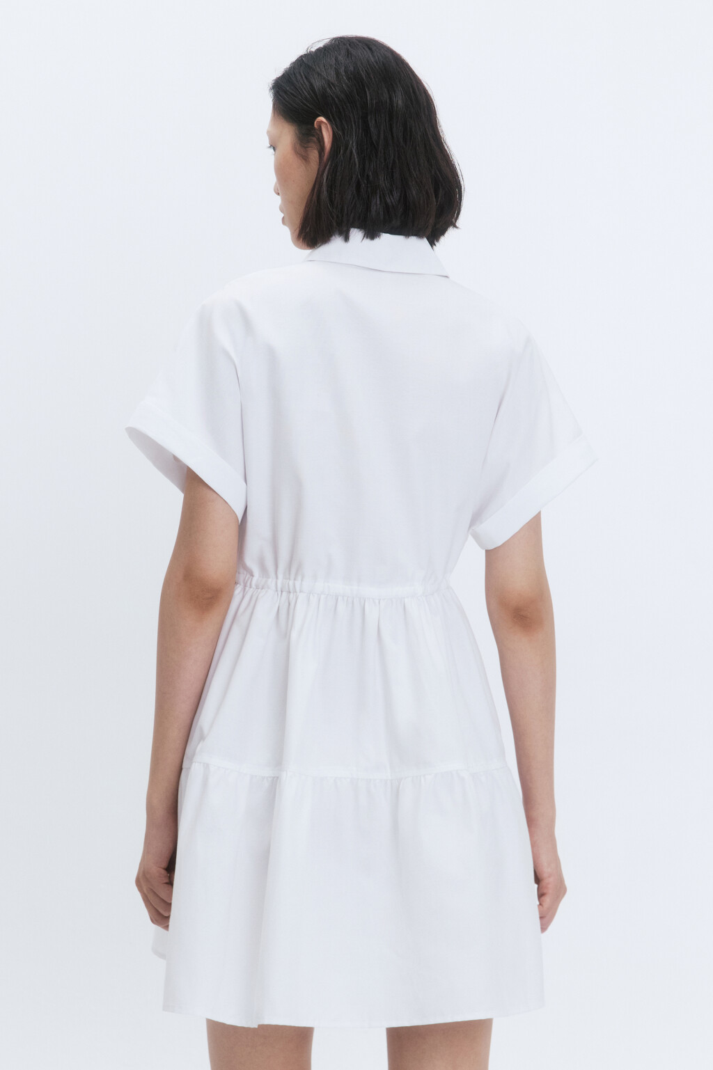 Платье-рубашка мини с ярусной юбкой - цвет белый - 5