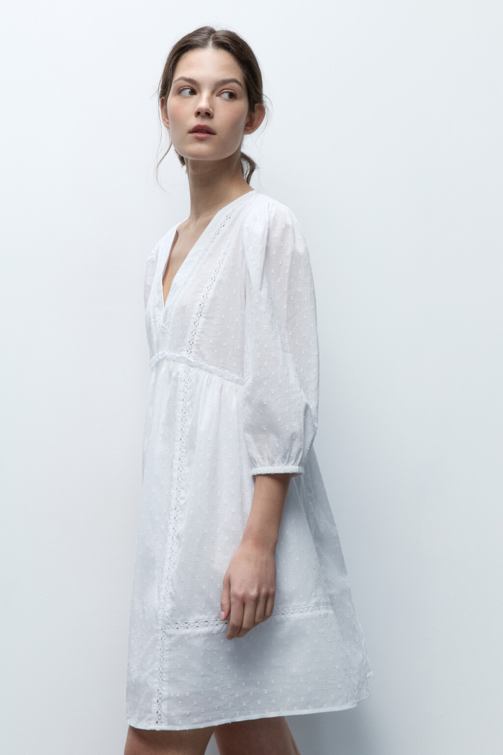 Платье А-силуэта хлопковое с V-вырезом - цвет белый - 3