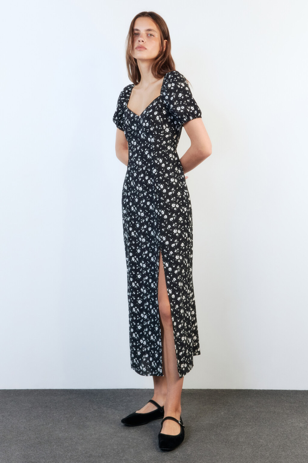 Платье миди вискозное с разрезом и принтом - цвет черный - 2