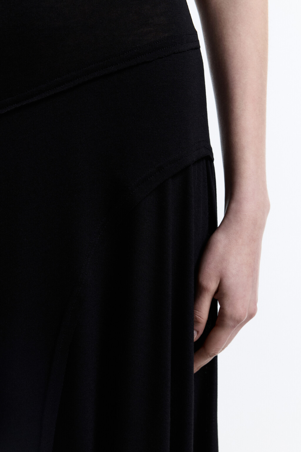 Платье-майка миди с асимметричной юбкой - цвет черный - 7