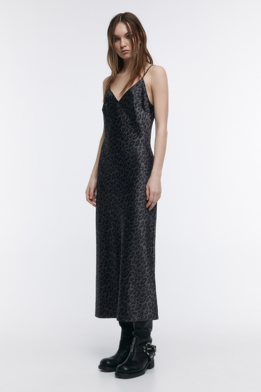 Платье-комбинация миди атласное - цвет черный - 4