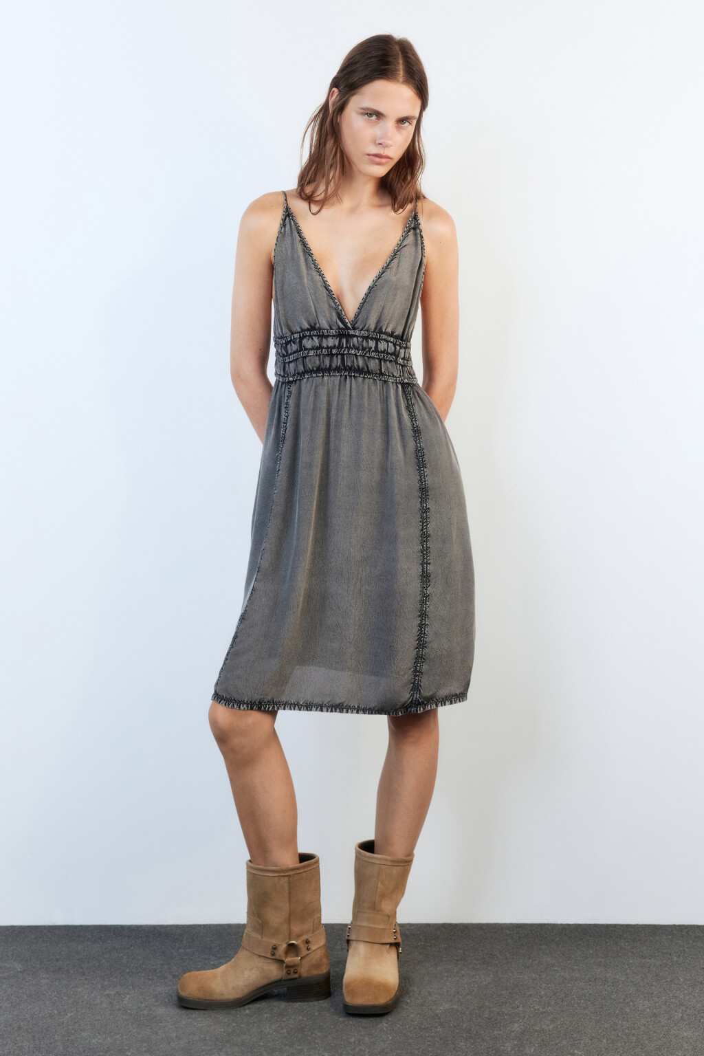 Сарафан мини вискозный с вареным эффектом - цвет серый - 6