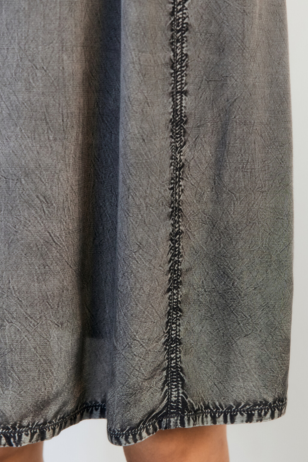 Сарафан мини вискозный с вареным эффектом - цвет серый - 8