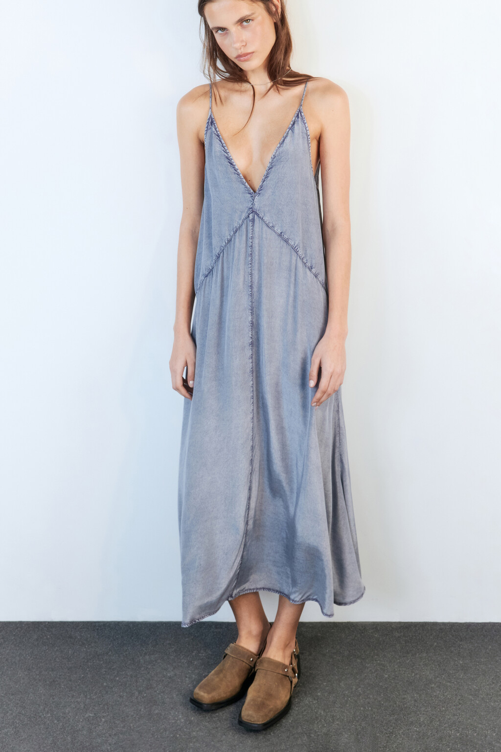 Платье-сарафан миди вискозное с вареным эффектом - цвет сиреневый - 1