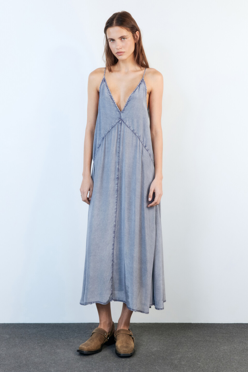 Платье-сарафан миди вискозное с вареным эффектом - цвет сиреневый - 3