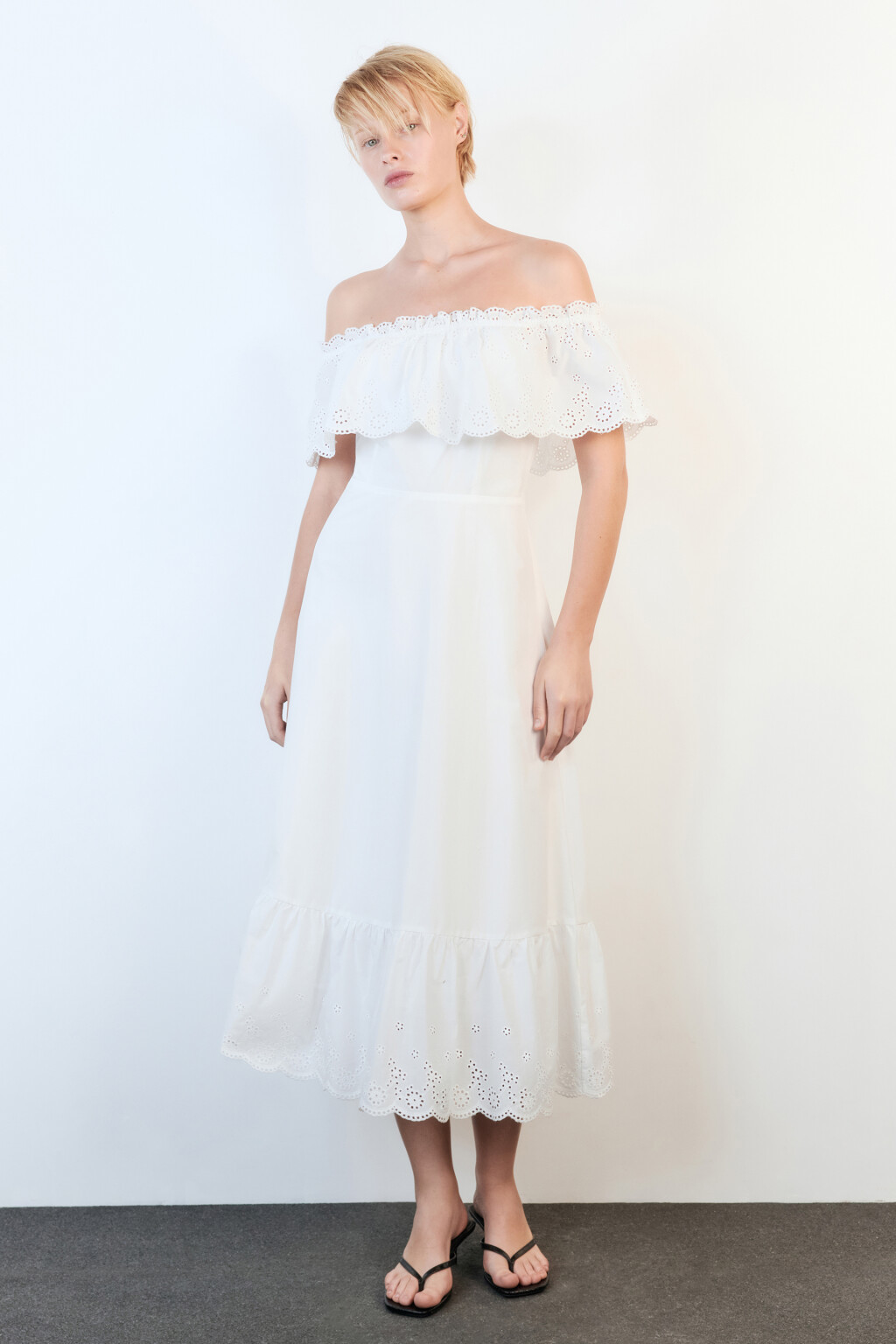 Сарафан миди хлопковый с открытыми плечами и кружевом - цвет белый - 5