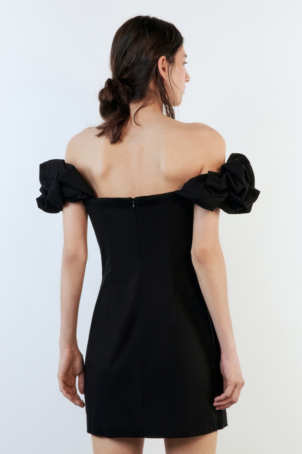 Платье облегающее с корсетом и пышными рукавами - цвет черный - 6