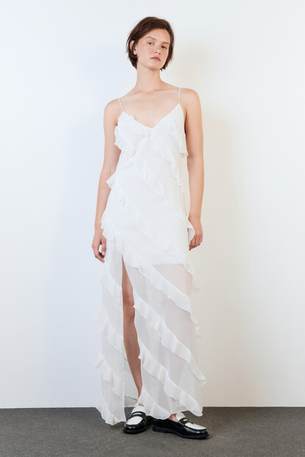 Платье-комбинация макси шифоновое с воланами - цвет белый - 2