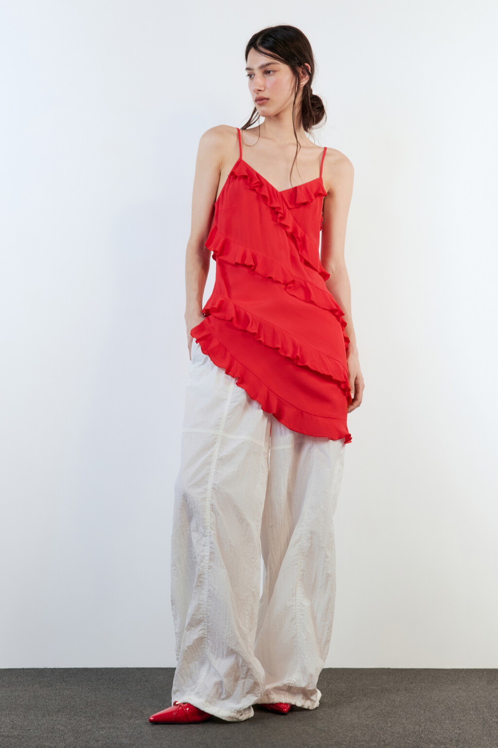 Платье-комбинация мини вискозное с воланами - цвет красный - 5