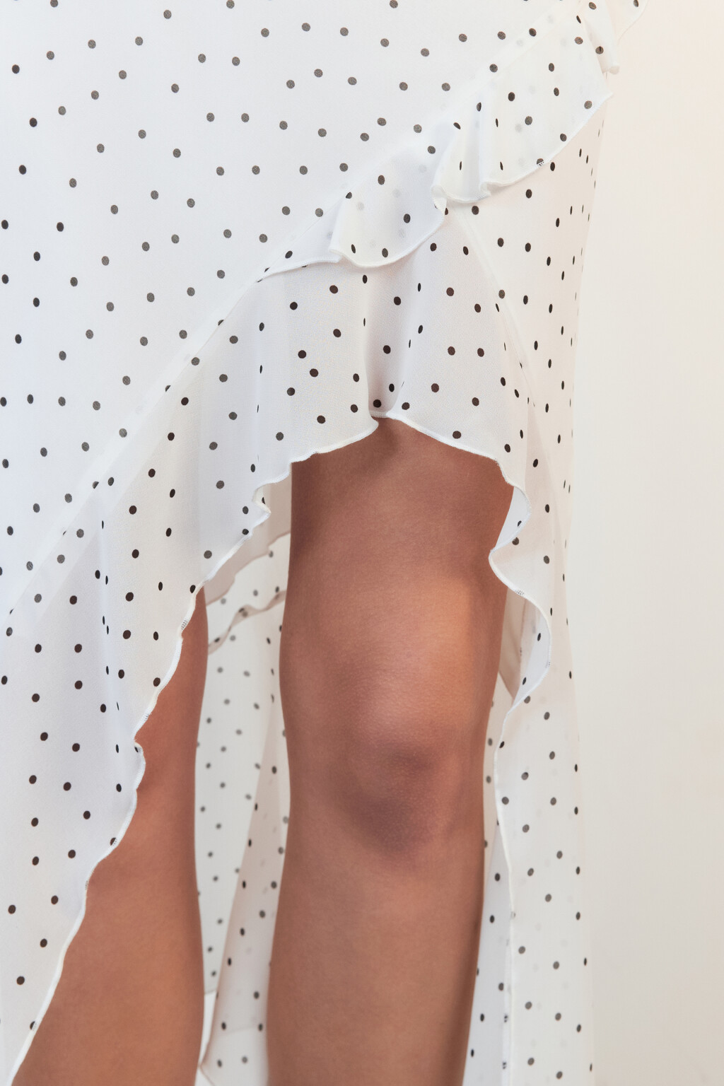 Платье миди шифоновое с асимметричной юбкой - цвет белый - 7