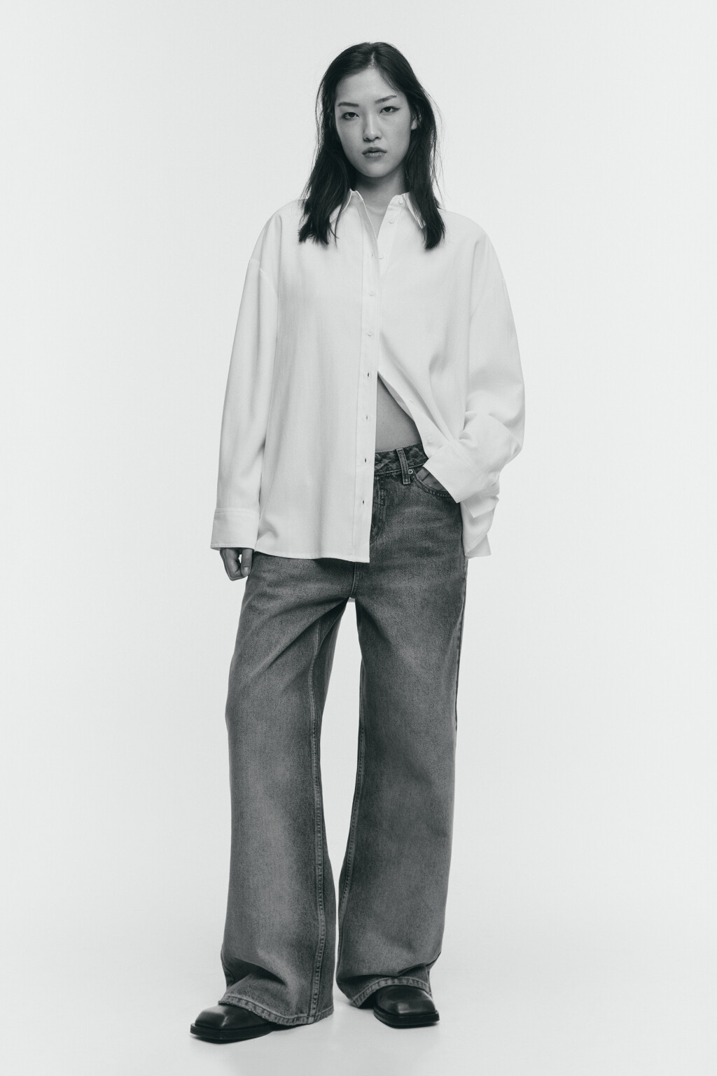 Рубашка oversize из вискозы - цвет белый - 6