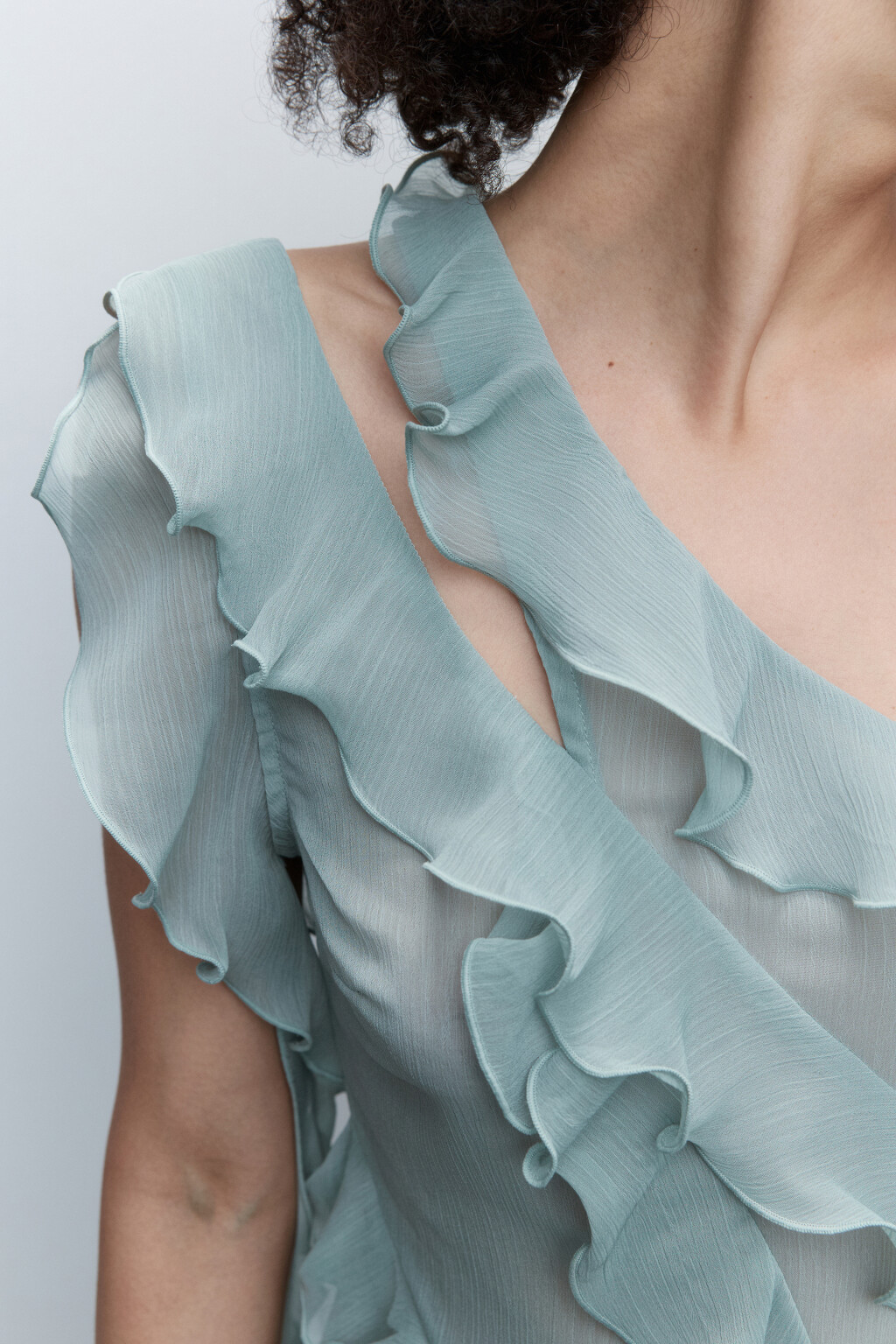 Блузка-топ шифоновая с асимметричными воланами - цвет мятный - 7