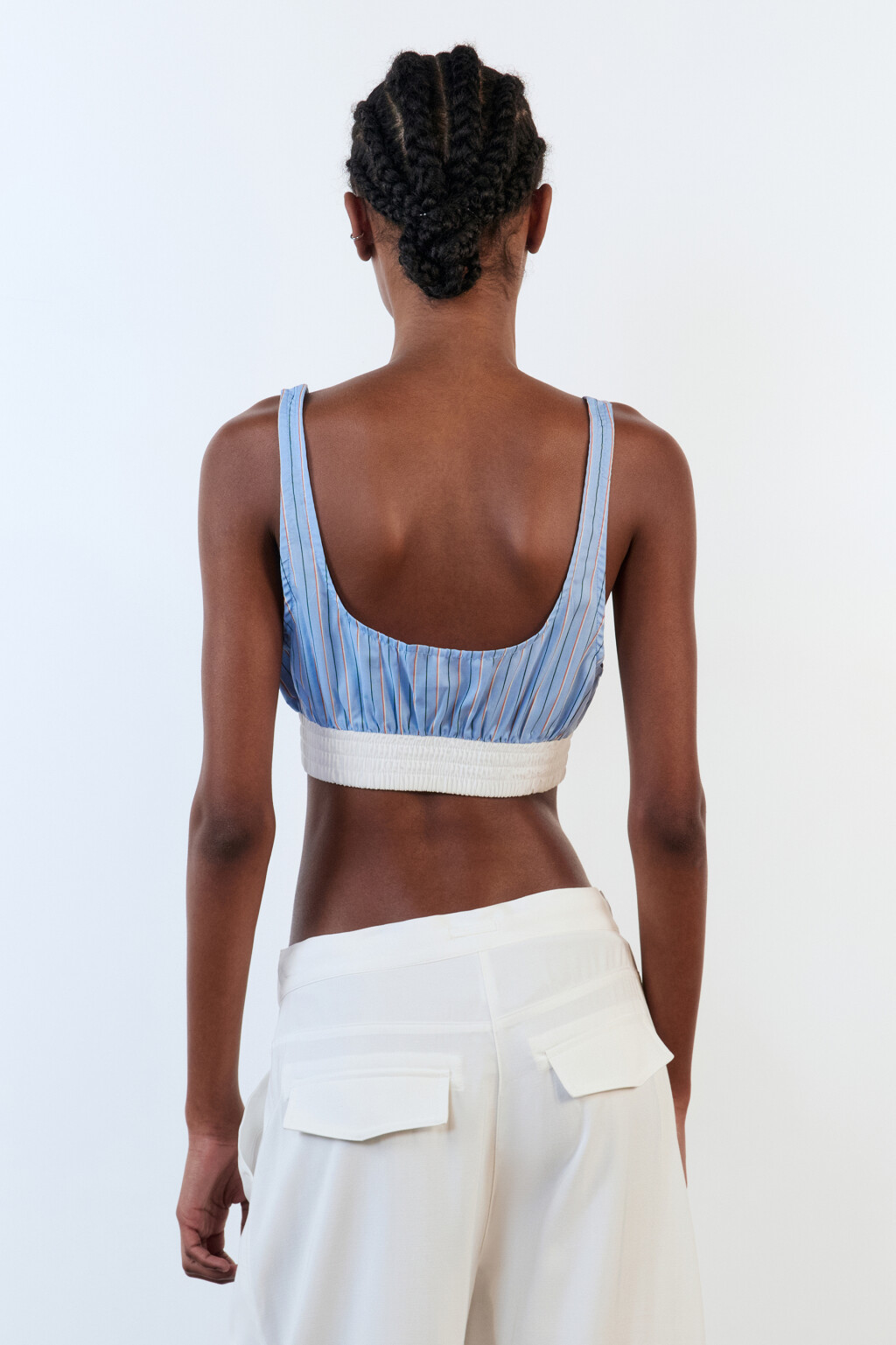 Блузка-топ укороченная на широких бретелях - цвет голубой - 5