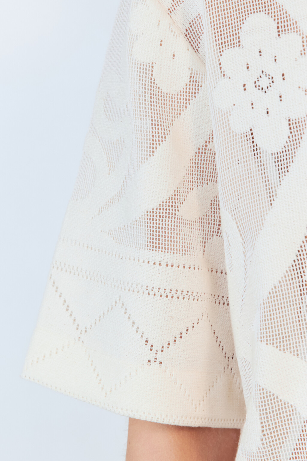 Блузка-рубашка ажурная с узором - цвет молочный - 8