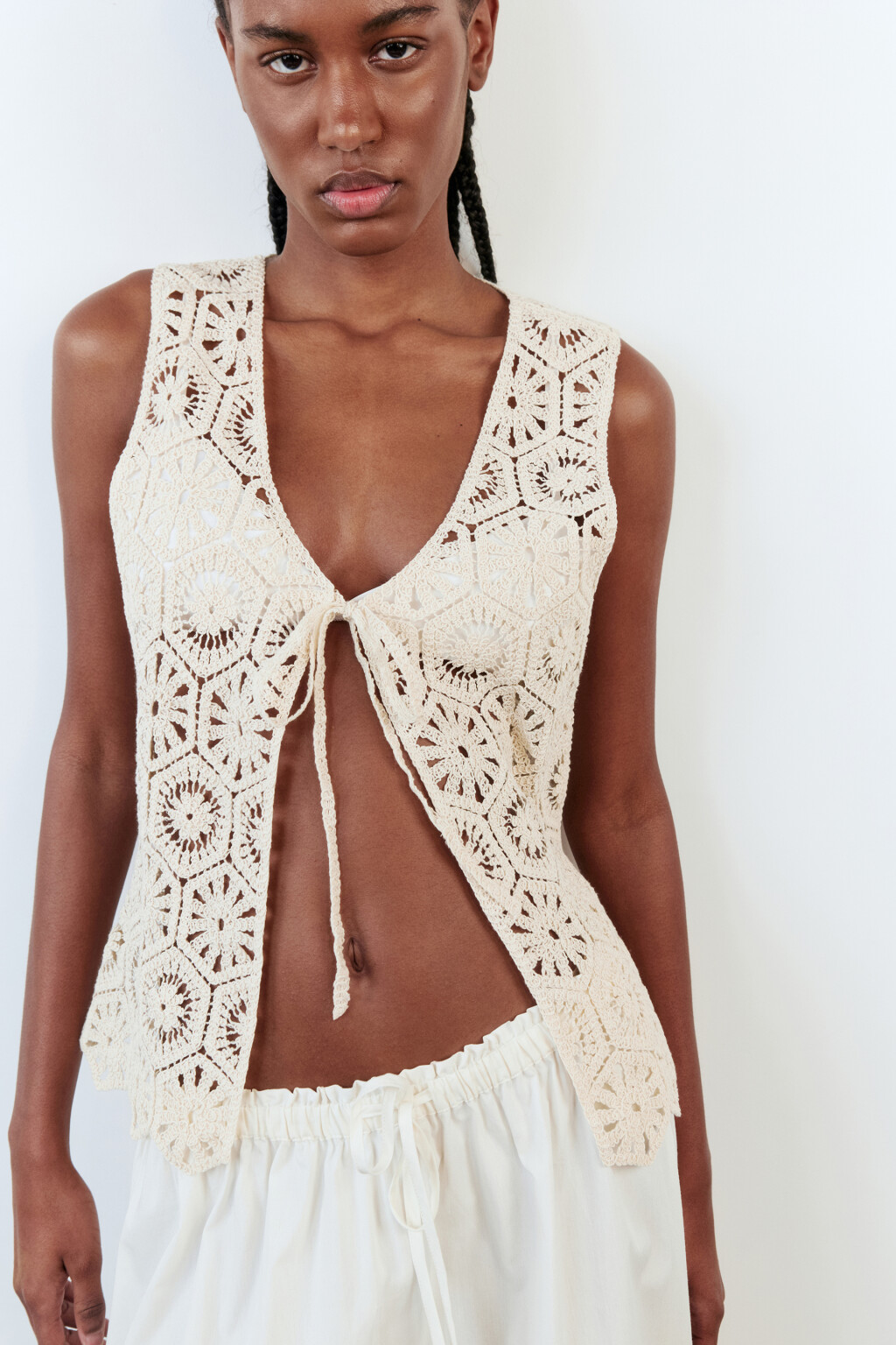 Блузка-топ вязаная ажурная на завязках - цвет молочный - 1
