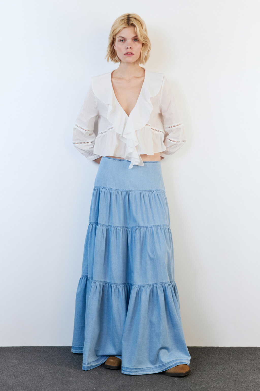 Блузка хлопковая укороченная с оборками - цвет белый - 5