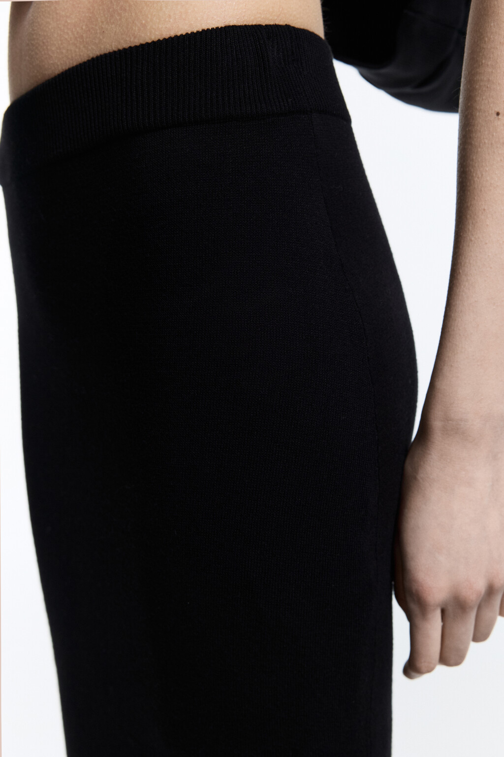 Юбка макси прямая вискозная тонкой вязки - цвет черный - 7