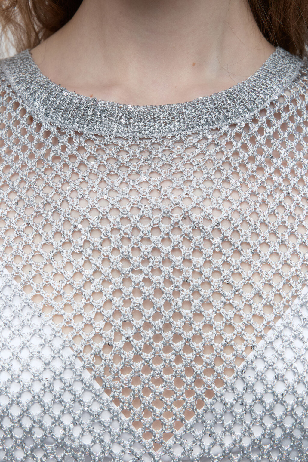 Майка тонкой вязки ажурная с пайетками - цвет серый - 7