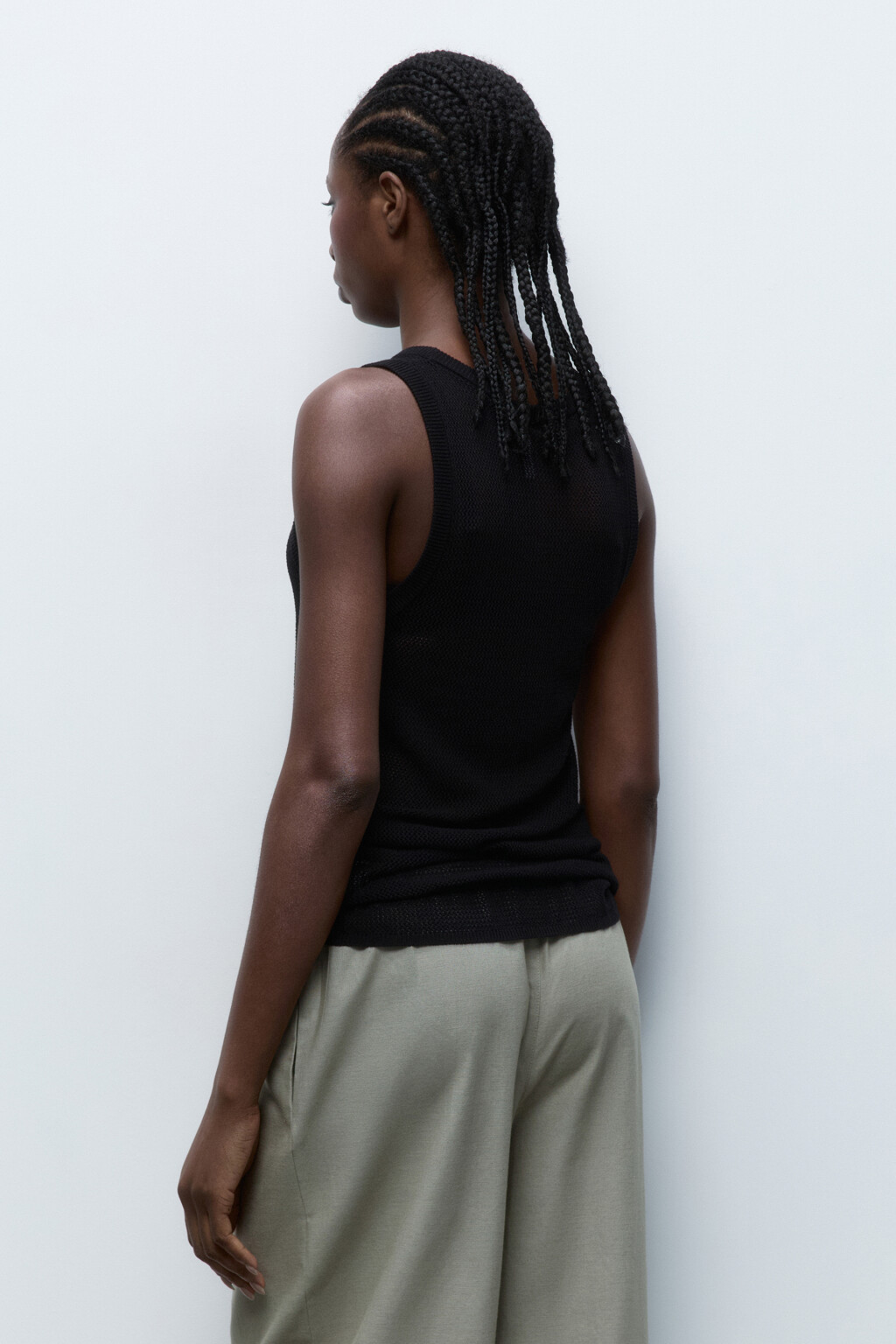 Майка вискозная тонкой вязки - цвет черный - 4