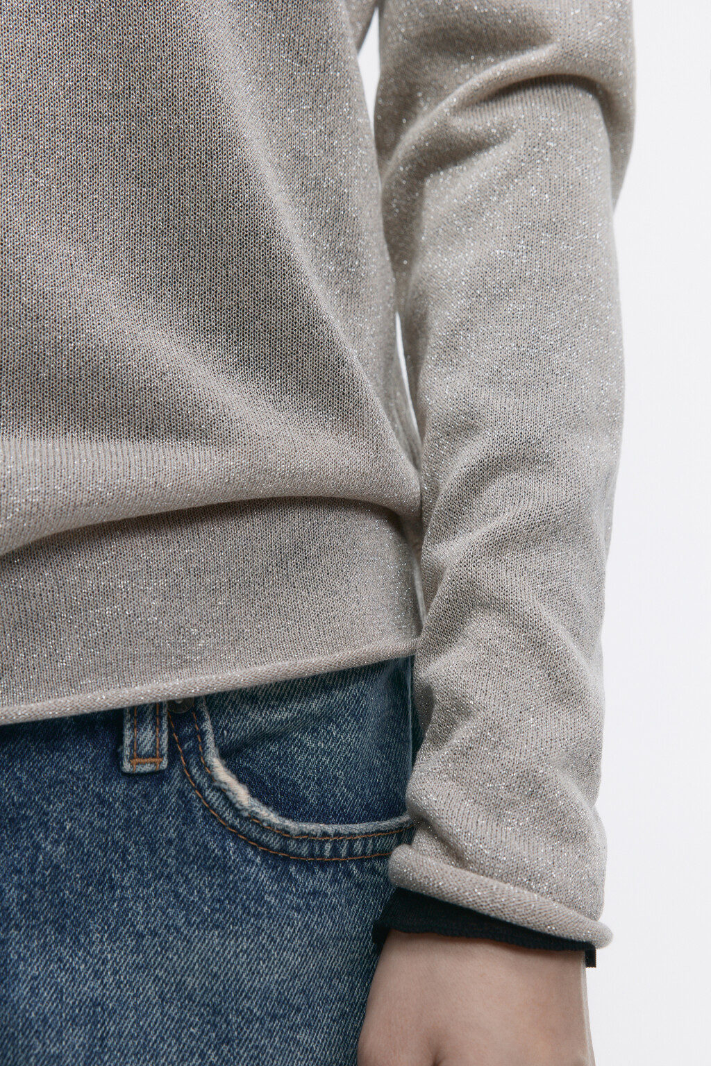 Джемпер тонкой вязки с люрексом - цвет бежевый - 7