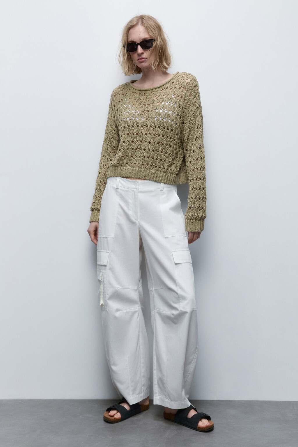 Джемпер укороченный ажурной вязки - цвет зеленый - 5