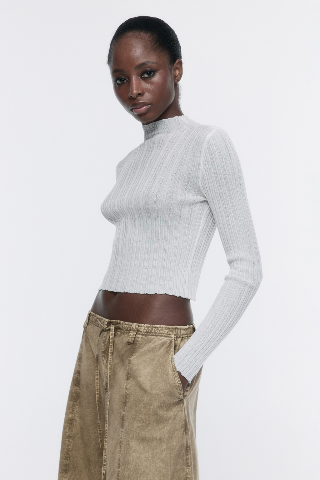 Водолазка укороченная тонкой вязки - цвет бежевый - 3