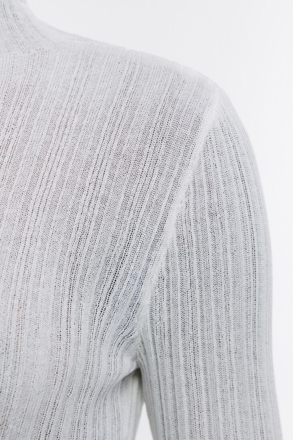 Водолазка укороченная тонкой вязки - цвет бежевый - 7