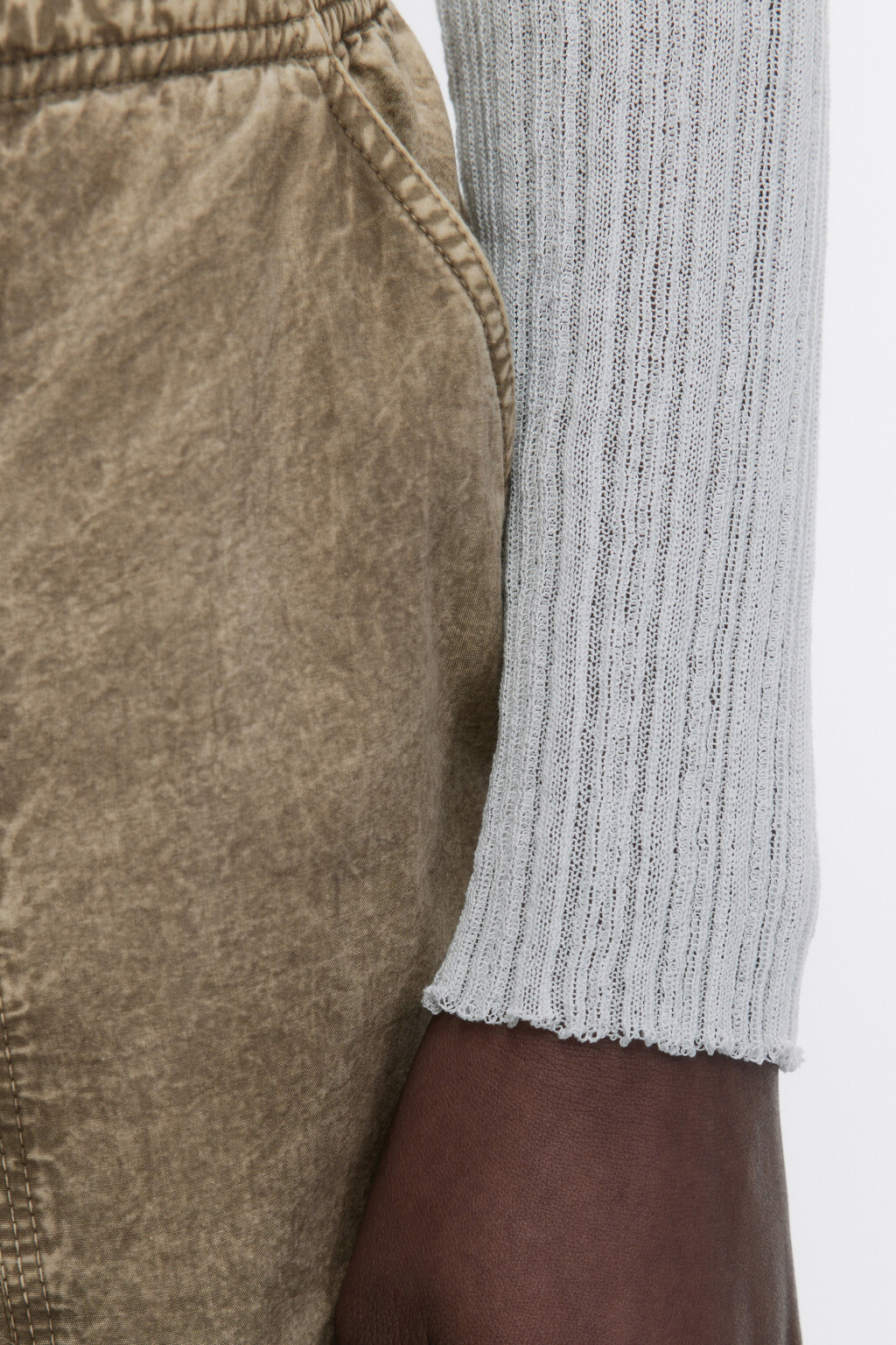 Водолазка укороченная тонкой вязки - цвет бежевый - 8
