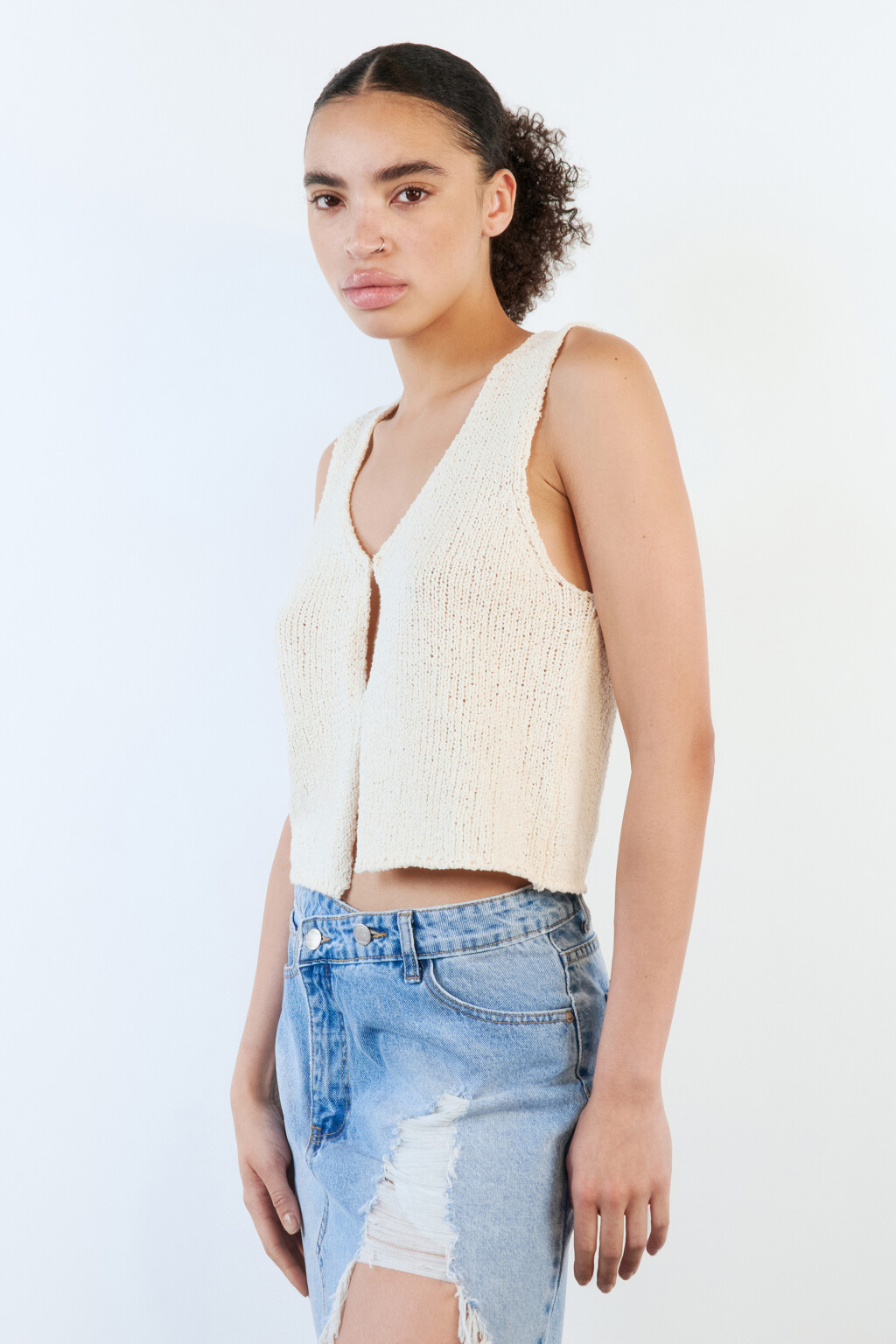 Топ-жилет вязаный на пуговицах - цвет бежевый - 4