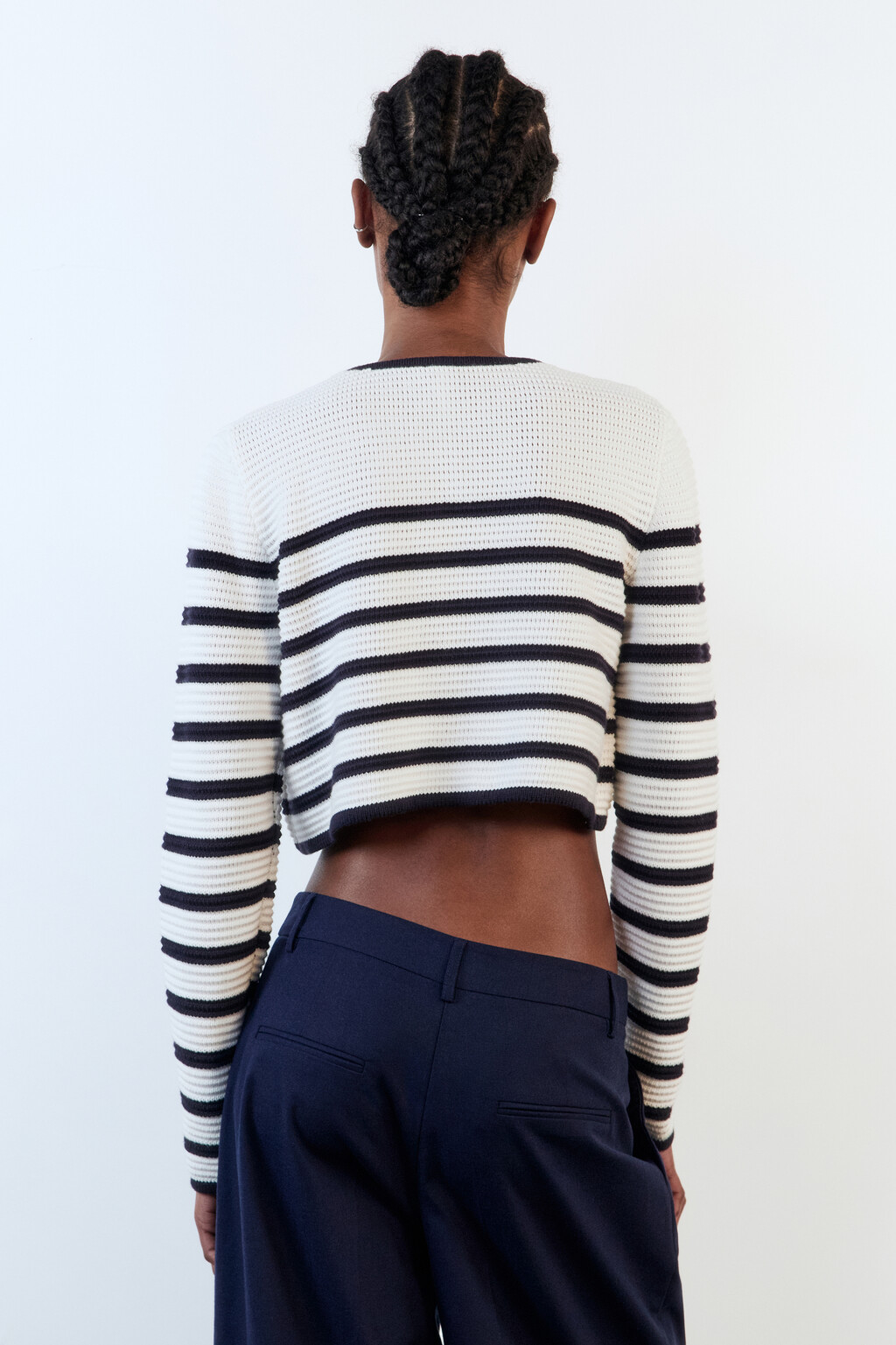 Кардиган вязаный укороченный в полоску - цвет белый - 4