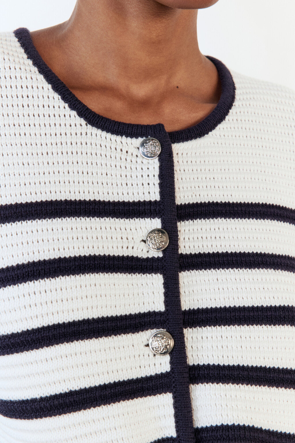 Кардиган вязаный укороченный в полоску - цвет белый - 6