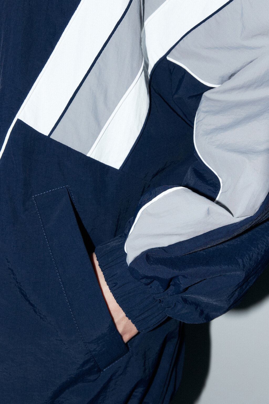 Куртка-олимпийка с геометрическим принтом - цвет синий - 7