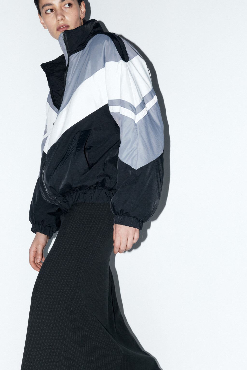 Куртка-олимпийка утепленная с принтом - цвет черный - 1