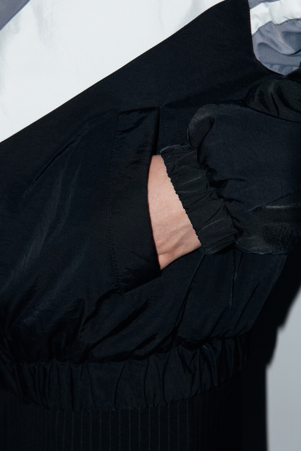 Куртка-олимпийка утепленная с принтом - цвет черный - 8