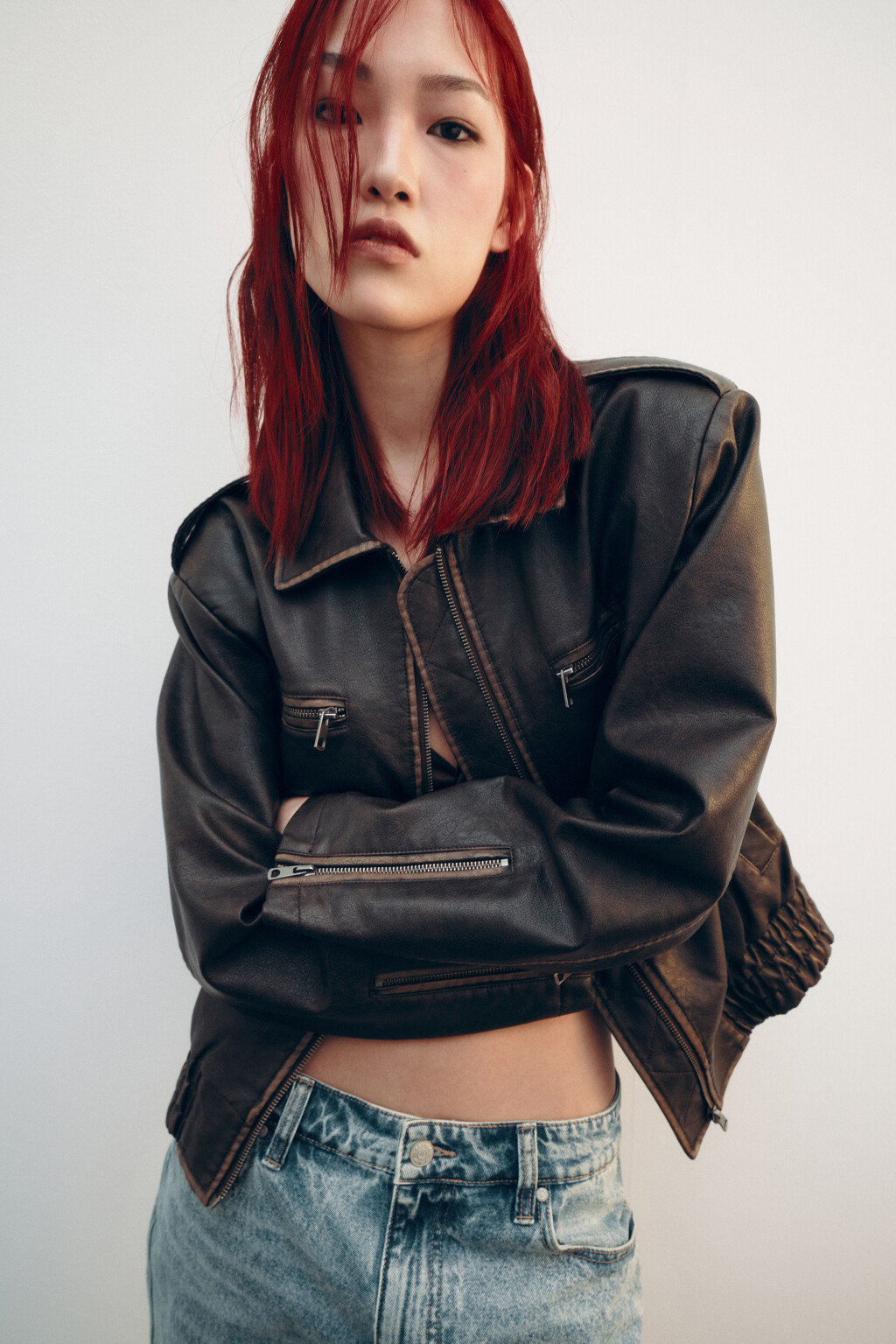 Куртка-бомбер укороченная с погонами - цвет коричневый - 10