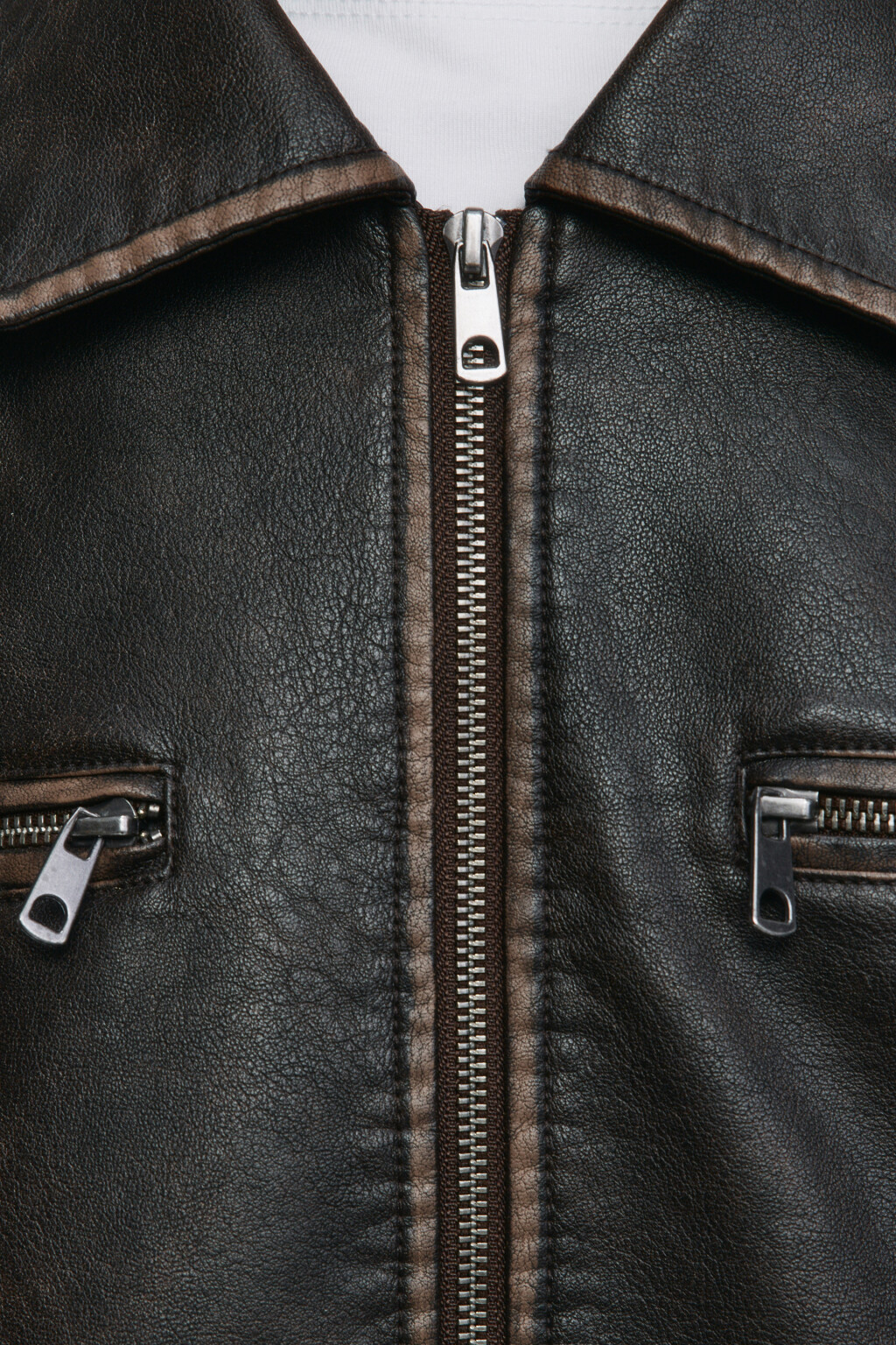 Куртка-бомбер укороченная с погонами - цвет коричневый - 7