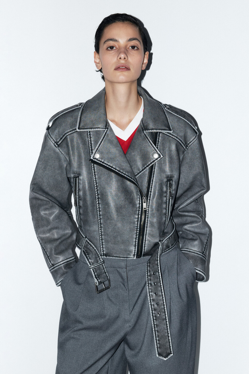 Куртка-косуха байкерская укороченная - цвет серый - 2