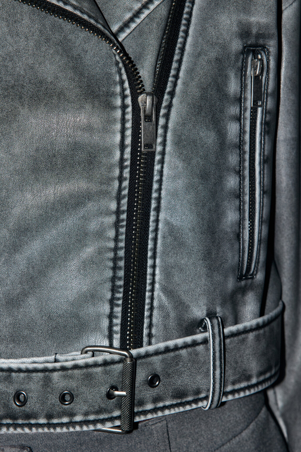 Куртка-косуха байкерская укороченная - цвет серый - 7