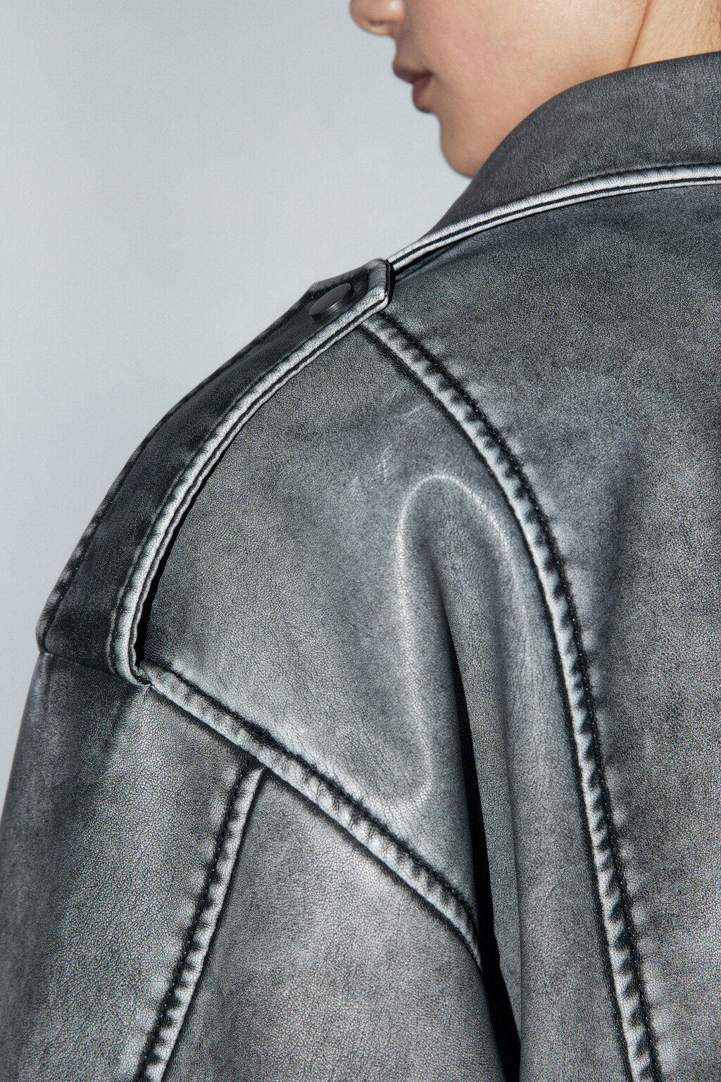 Куртка-косуха байкерская укороченная - цвет серый - 8