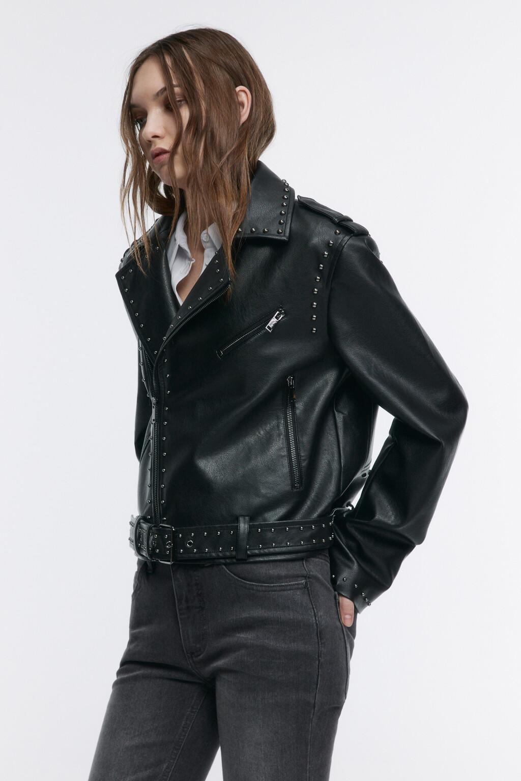 Куртка-косуха байкерская с заклепками - цвет черный - 4