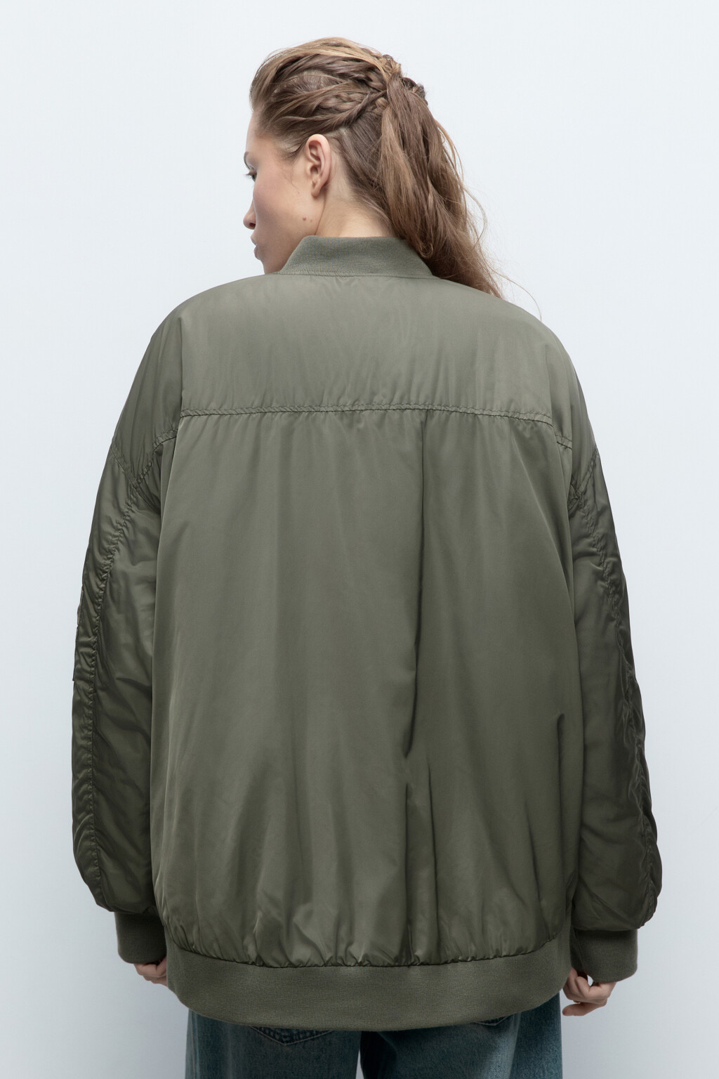 Куртка-бомбер утепленная с разрезами на молнии - цвет зеленый - 4