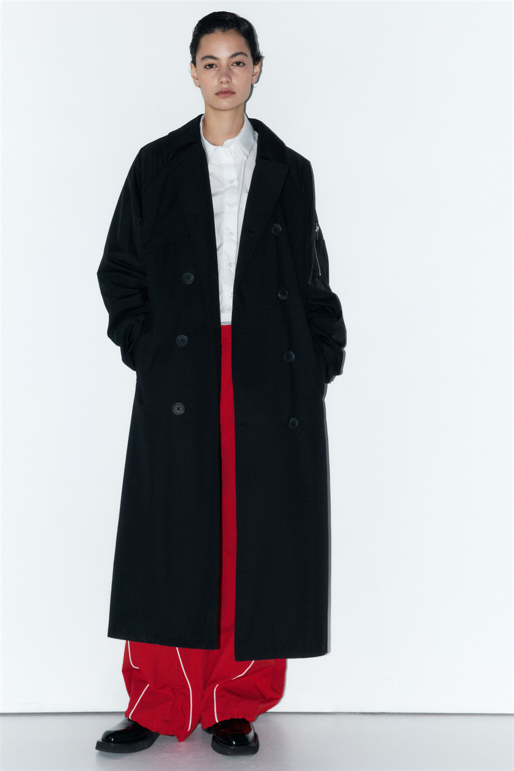 Плащ-тренчкот с рукавами бомбера - цвет черный - 2