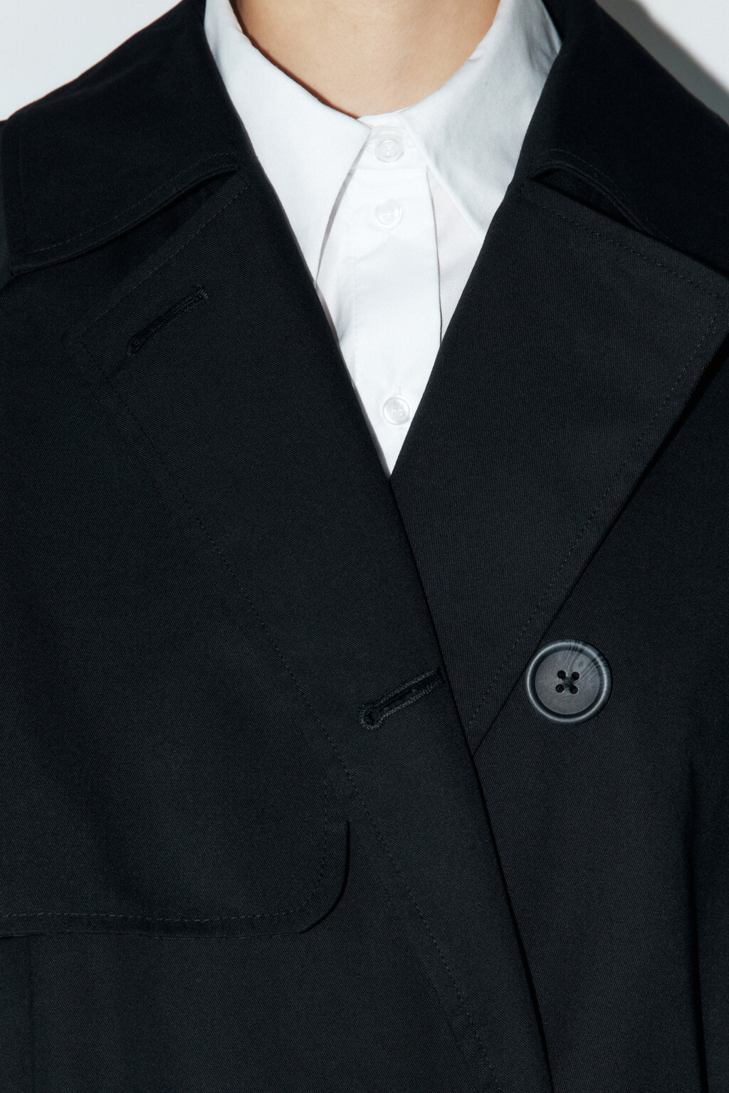 Плащ-тренчкот с рукавами бомбера - цвет черный - 6